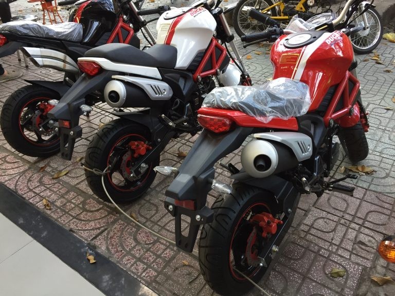 Báo Ấn Độ tò mò đưa tin về Ducati Monster “mini” bán ở Việt Nam ảnh 3