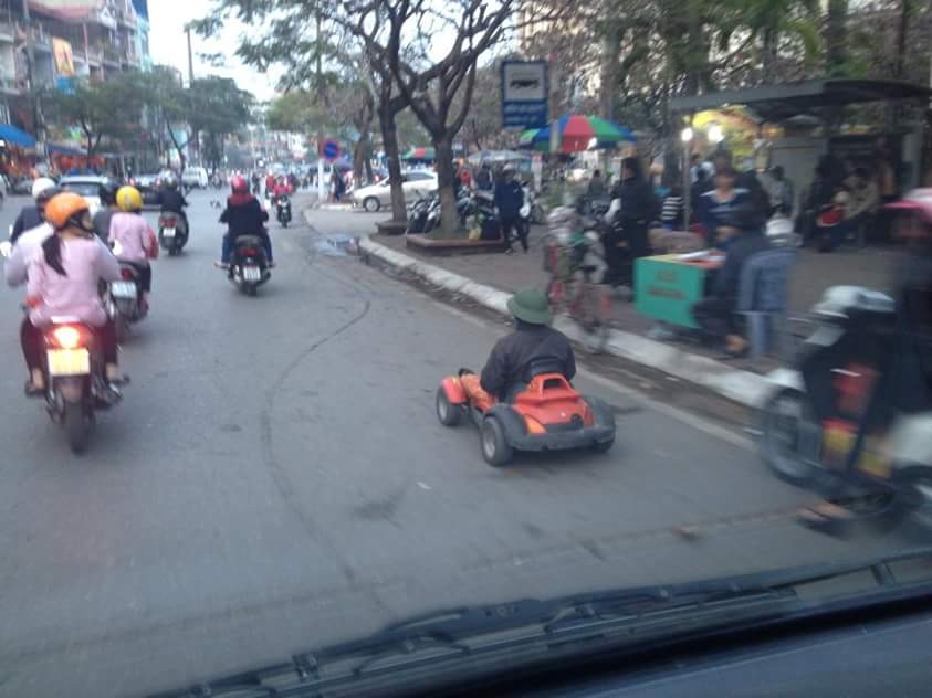 Những hình ảnh giao thông hài hước chỉ có tại Việt Nam ngày Tết ảnh 2