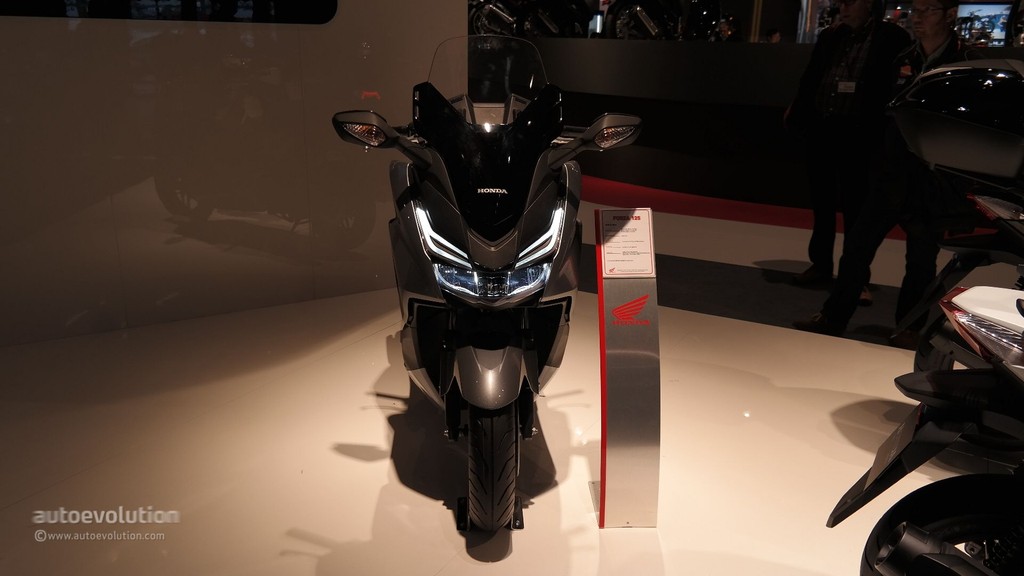Honda ‘LED hóa’ Forza 125 2015 ảnh 5