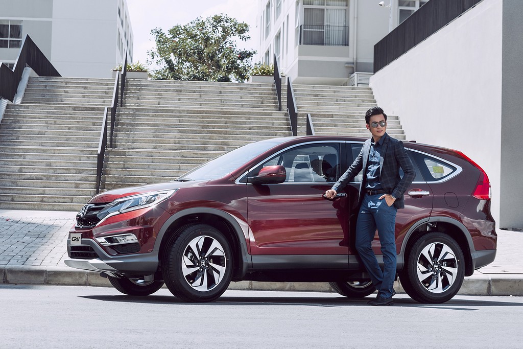 Honda CR-V mới khoe sắc bên bộ đôi người mẫu Việt  ảnh 14