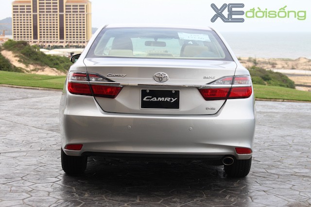 Chi tiết Toyota Camry E, mẫu xe đang bán chạy hơn đàn em Altis 2.0 ảnh 6