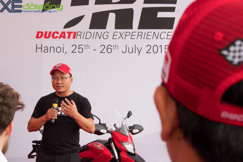 Ông Khuất Việt Hùng cùng biker Việt nâng cao kỹ năng lái môtô ảnh 3