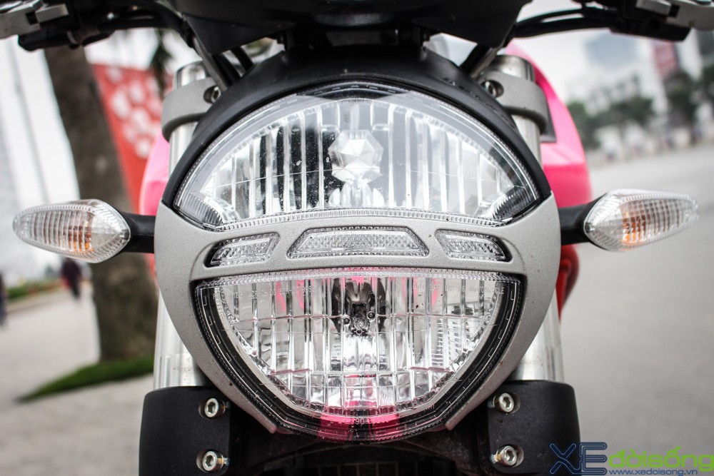 ‘Quái thú’ Ducati khoác giáp hồng của nữ biker Hà thành ảnh 5