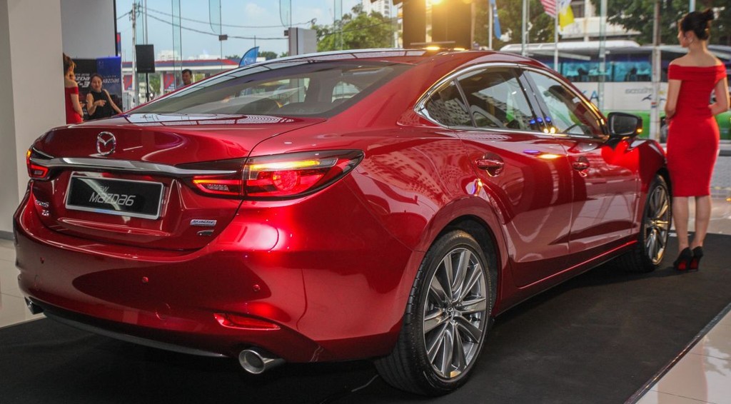 Ảnh thực tế Mazda6 2018 đẹp như thế hệ mới đã ra mắt rất gần Việt Nam ảnh 5