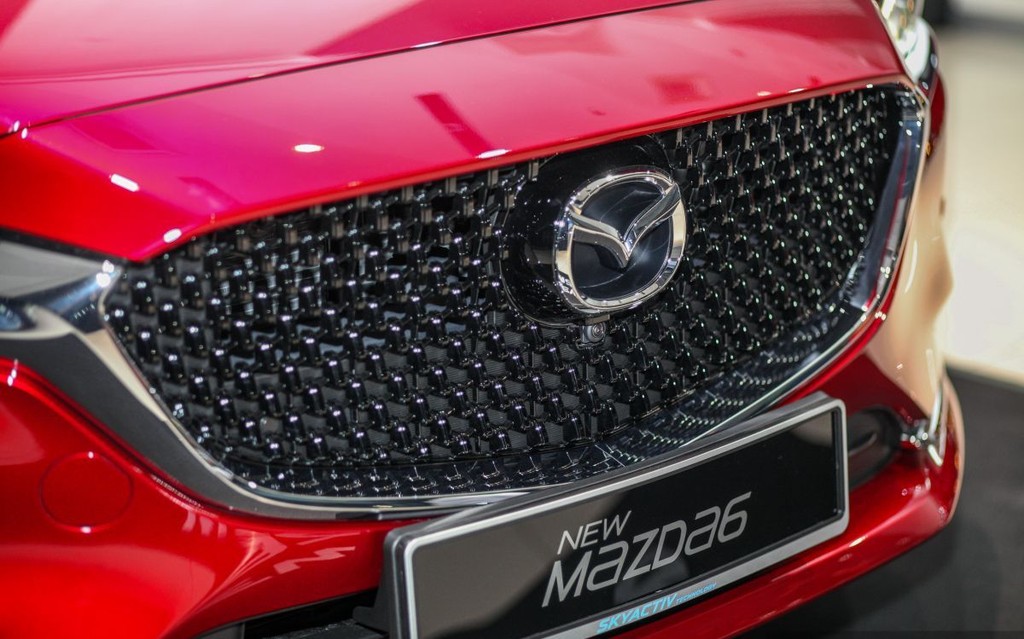 Ảnh thực tế Mazda6 2018 đẹp như thế hệ mới đã ra mắt rất gần Việt Nam ảnh 2