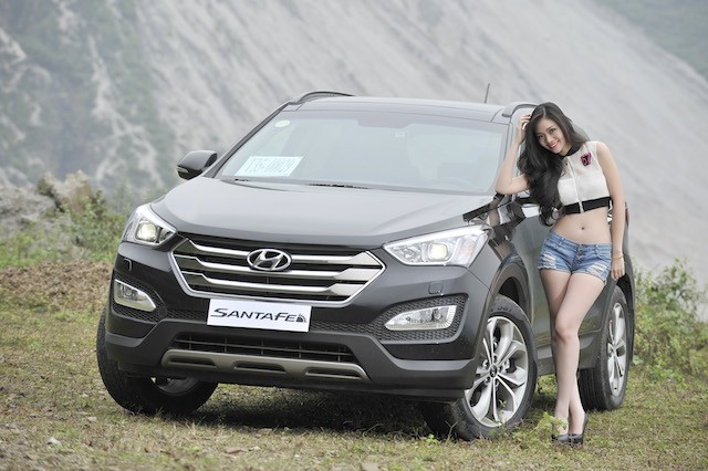 Thiếu nữ xinh đẹp bên Hyundai SantaFe 2015 trên cung đường Tây Bắc ảnh 3