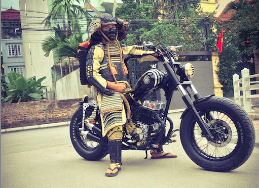 Samurai lái môtô đón Tết ở Hà Nội ảnh 1