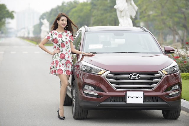 Xe Hyundai giảm giá bán, tặng khách iPhone dịp cuối năm ảnh 3