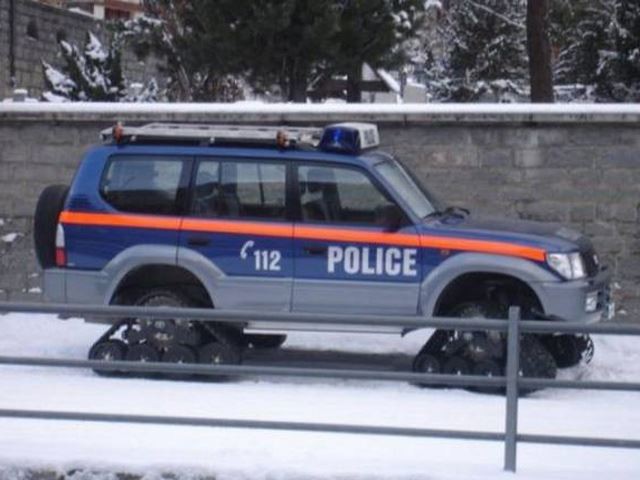 Những xe cảnh sát ‘dị’ nhất mọi thời đại ảnh 10