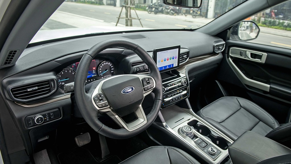 Chính thức ra mắt Việt Nam, Ford Explorer 2022 thế hệ mới phả hơi nóng lên Toyota Prado và VW Teramont ảnh 5
