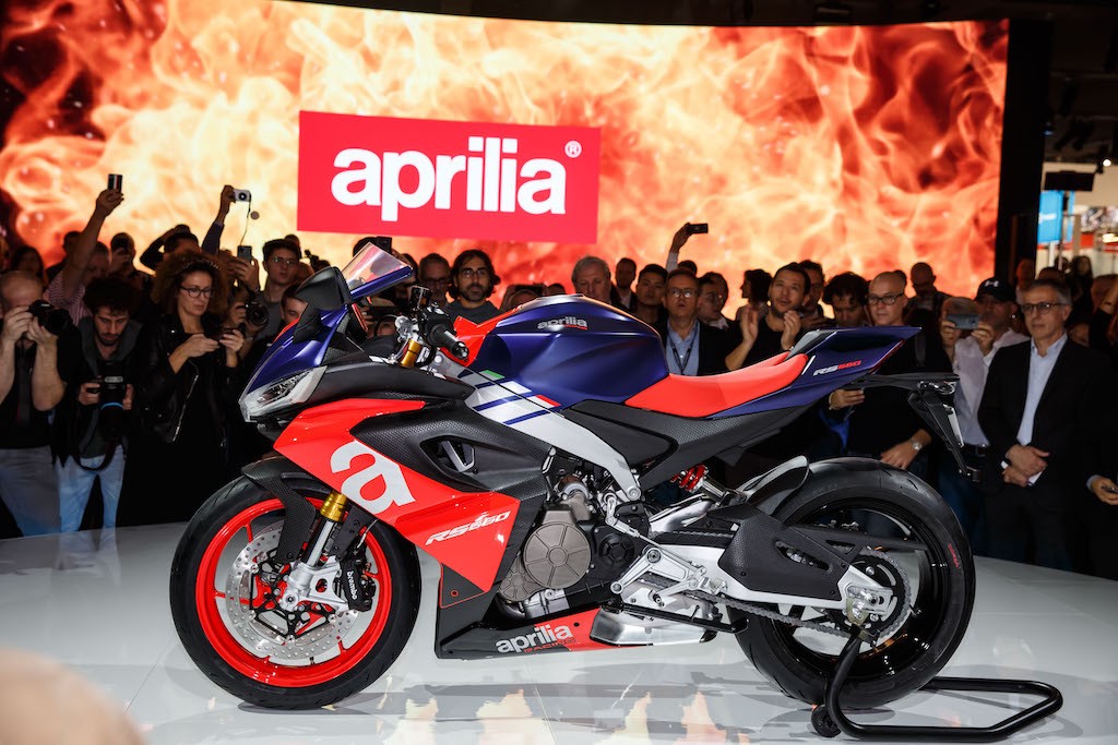 Không phải Yamaha R6, chiếc Aprilia này mới là người tái kiến tạo phân khúc supersport hạng trung! (phần I) ảnh 15