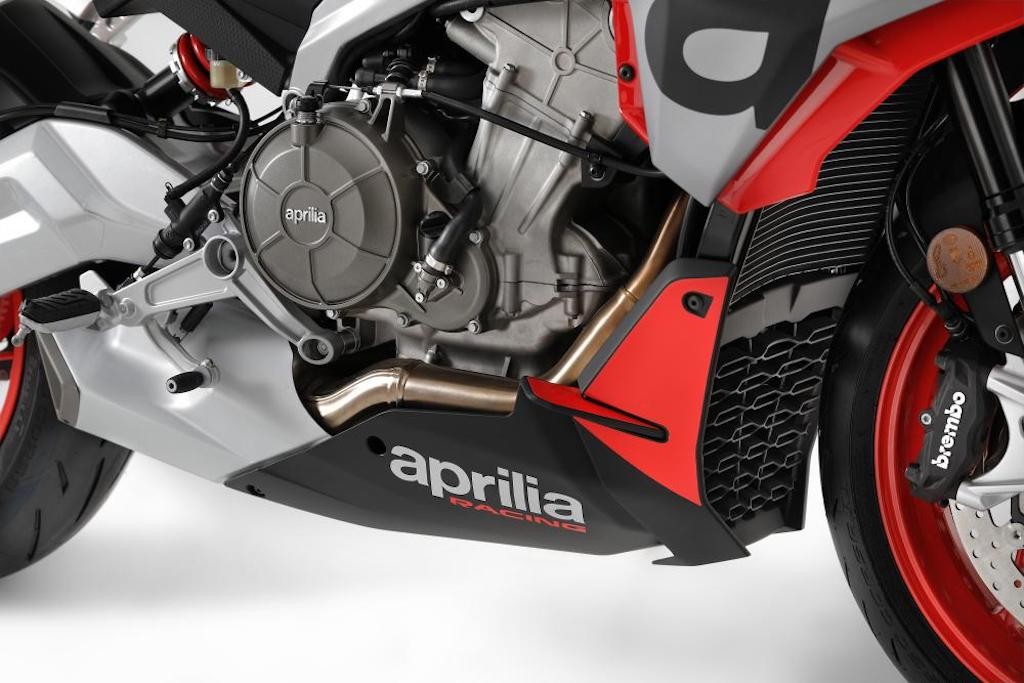 Phân khúc naked bike hạng trung lại càng “hot” hơn với Aprilia Tuono 660, “hy sinh” lượng xi-lanh để đổi thiết kế cao cấp ảnh 4