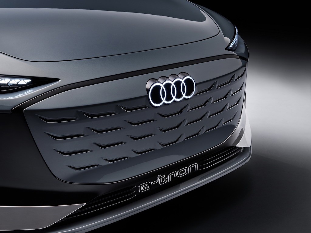 Sẵn sàng cho tương lai chạy điện, Audi vẫn không quên “đặc sản” xe wagon với A6 Avant e-tron concept ảnh 12