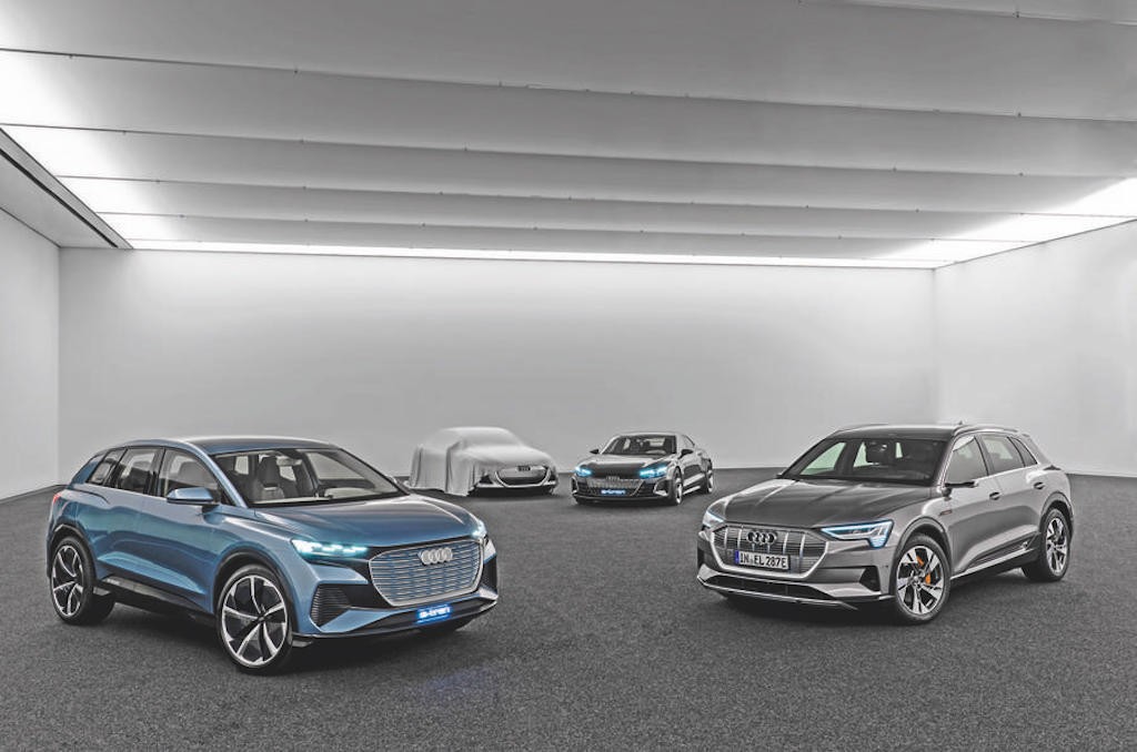 Audi sắp trình làng phiên bản thu nhỏ của coupe 4 cửa điện e-tron GT ảnh 2