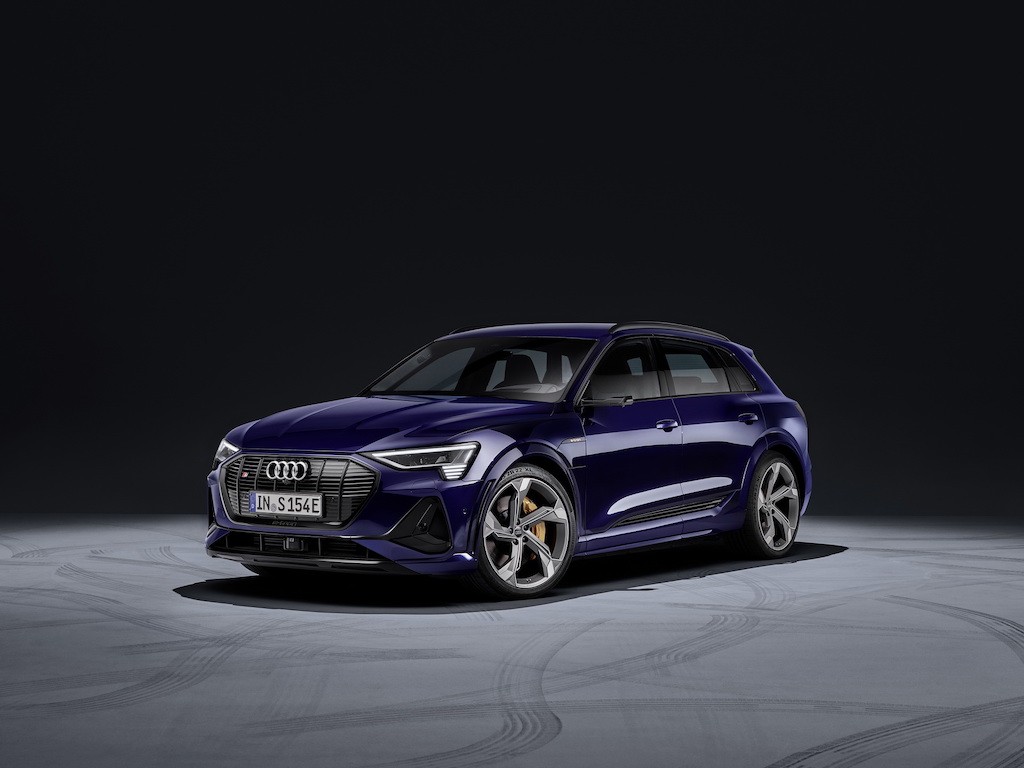 Chuyển sang xe điện, Audi vẫn không quên truyền thống hiệu năng cao với cặp đôi E-Tron S ảnh 2