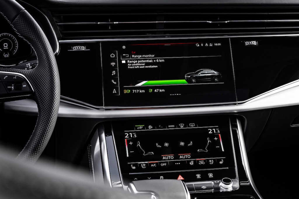Thêm động cơ điện cắm sạc ngoài, SUV cao cấp nhất nhà Audi sẽ được “mở khoá” những khả năng gì? ảnh 7