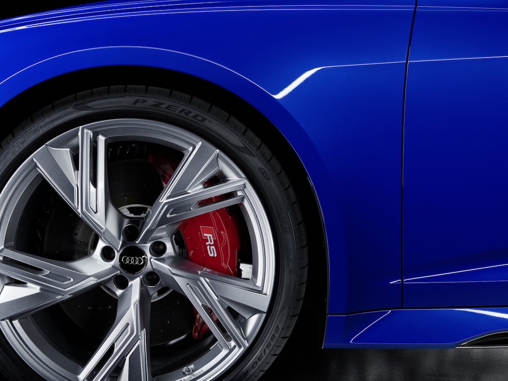 Audi làm xe gia đình thể thao RS 6 bản kỷ niệm, “thét giá” đắt gần ngang siêu xe ảnh 2