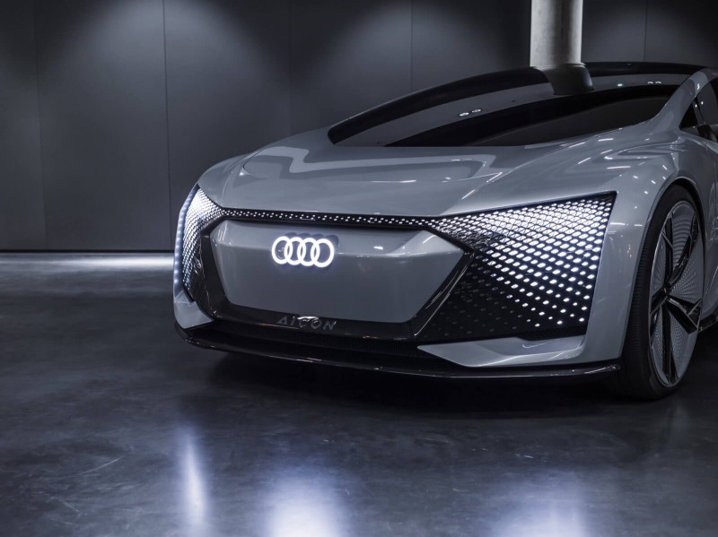 Công nghệ chiếu sáng vi diệu trên Audi Aicon thông minh 