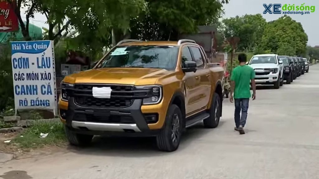 Ford Everest ra mắt, Ford Ranger thế hệ mới cũng nối bước hé dần nội thất tại Việt Nam ảnh 3