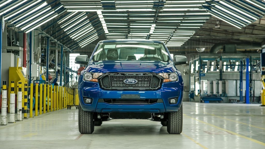 Sắp có thế hệ mới, Ford Ranger đời cũ vẫn đội giá hàng chục triệu đồng tại đại lý ảnh 2