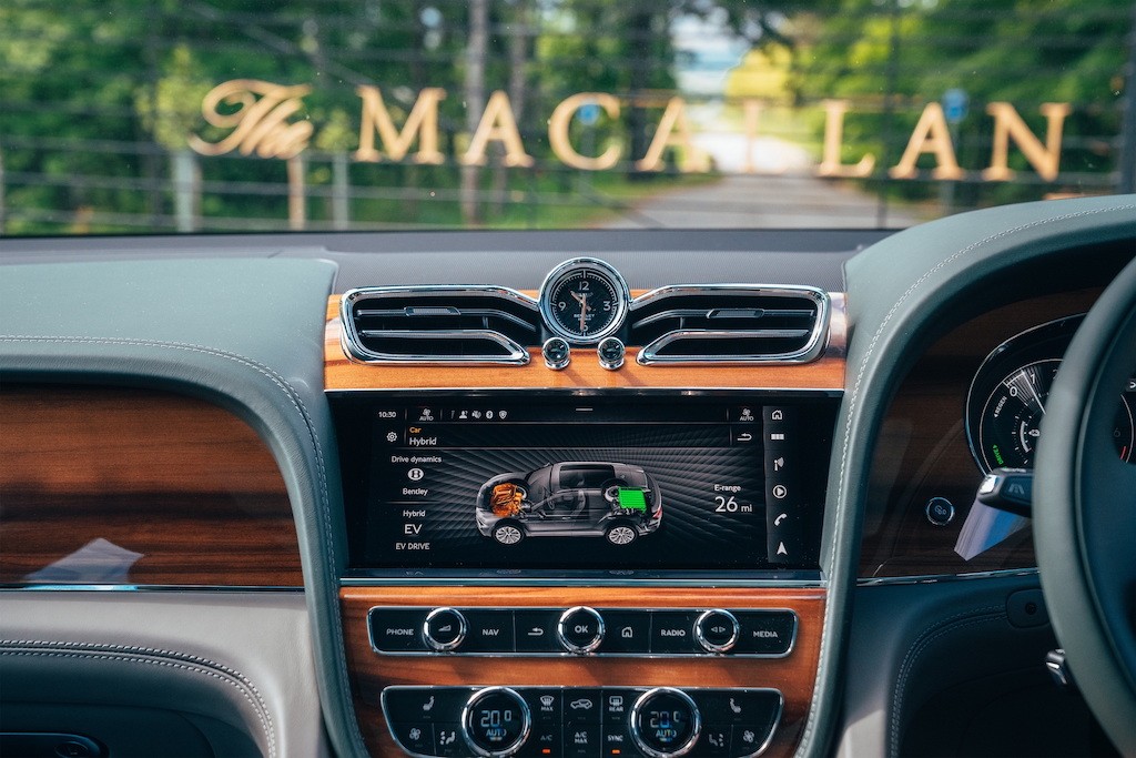Bentlay bắt tay với hãng rượu Macallan, tạo ra SUV Bentayga Hybrid bản “hàng thửa” mà khách hàng không thể mua được ảnh 6