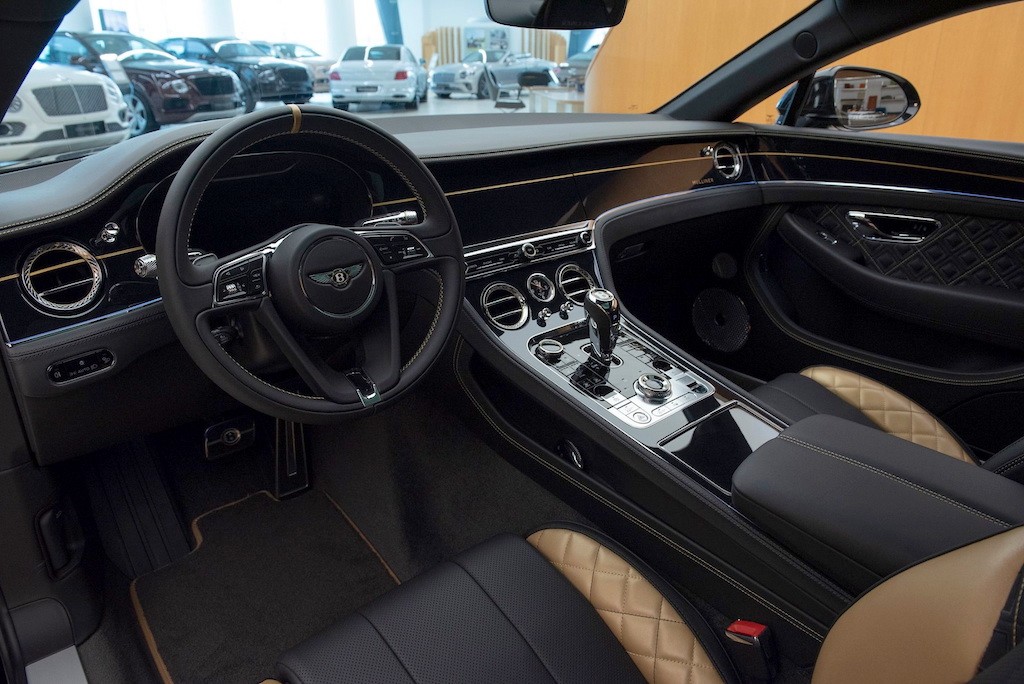 Ngắm nhìn Bentley Continental GT “hàng thửa” mạ vàng mà không phô trương, lại tập trung phục vụ đại gia Trung Đông  ảnh 4