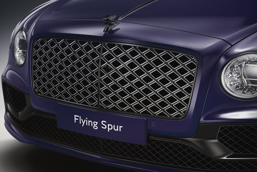 Bentley Flying Spur Mulliner vốn đã sang trọng nay còn đẳng cấp hơn với gói độ ngoại thất Blackline ảnh 3