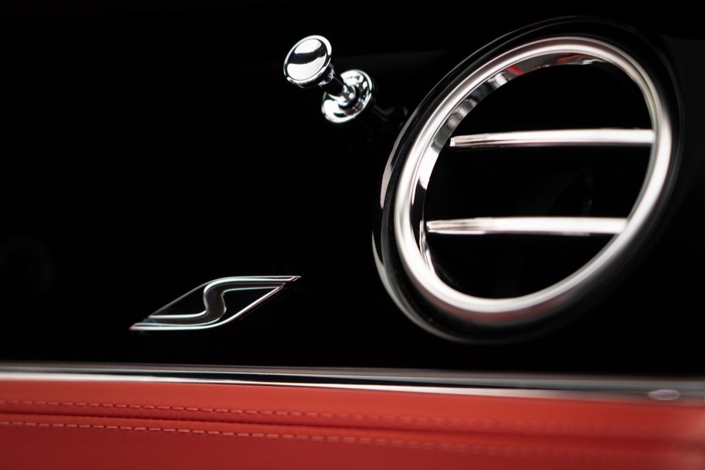 Bentley Flying Spur S ra mắt, hoàn thành dải sản phẩm “đen hoá” cho hãng xe siêu sang Anh ảnh 8