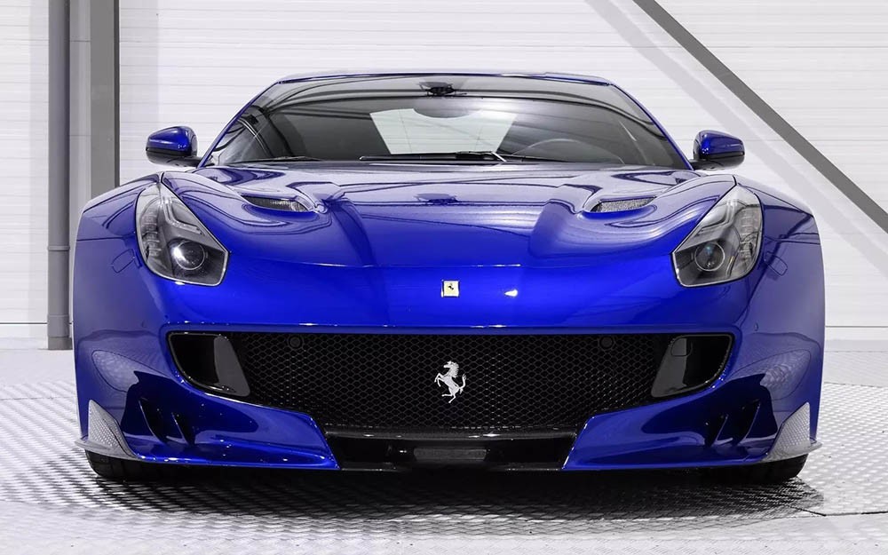 Siêu xe Ferrari F12tdf Electric Blue bị “thổi” giá đắt gấp đôi ảnh 6