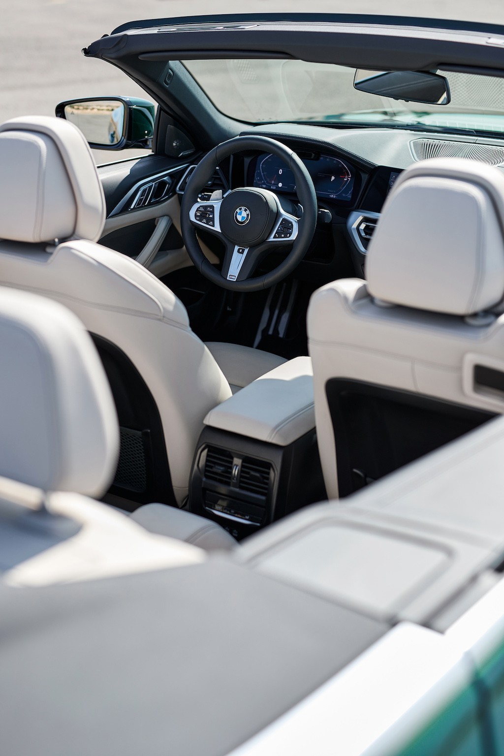 BMW 4 Series “bỏ mũ” thành mui trần, tưởng không khác bản coupe là bao mà thực ra khác không tưởng! ảnh 5