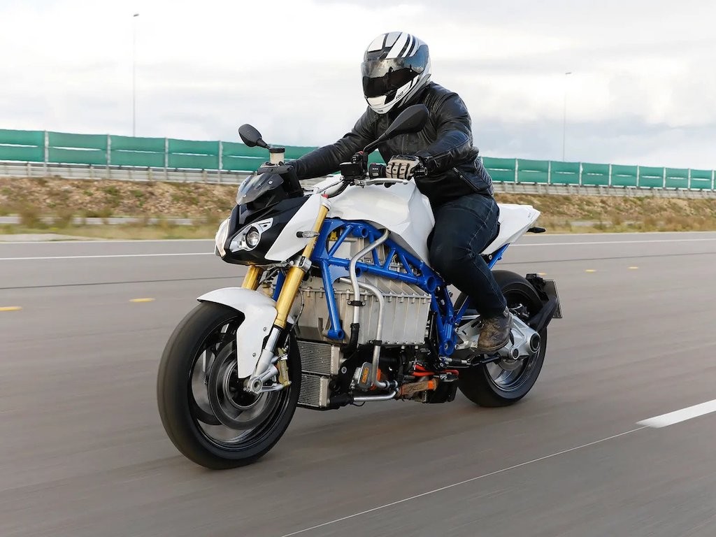 Nhìn tưởng S 1000 R “đầu Ngô mình Sở”, chiếc mô tô này chính là tương lai của BMW Motorrad! ảnh 1