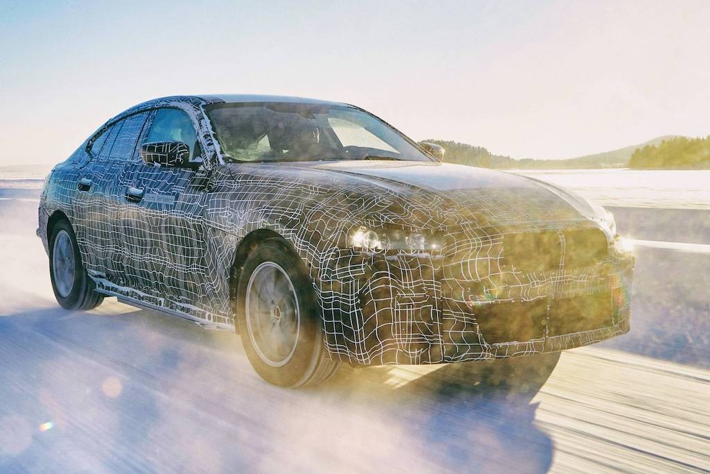 BMW đem dàn xe điện sắp ra mắt đi “chịu rét” tại Bắc Cực ảnh 6