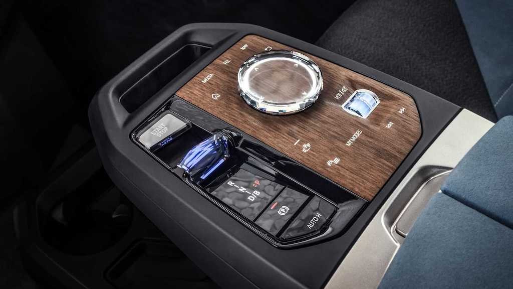 Lái xe BMW sắp tới sẽ có cảm giác “lạ mà quen” với hệ thống thông tin giải trí iDrive đời 8 ảnh 4