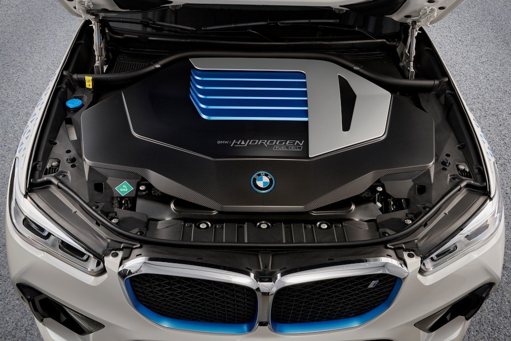 Cận cảnh SUV “xanh” BMW iX5 Hydrogen, chạy điện nhưng chỉ thải ra nước lã! ảnh 2