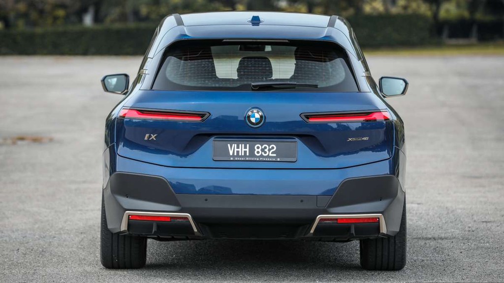 Xe điện BMW iX 2022 đổ bộ thị trường Đông Nam Á, giá khởi điểm gần 2 tỷ đồng ảnh 3