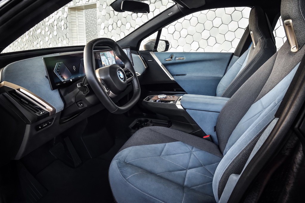 Tất tần tật về iX: chiếc SUV chạy điện đầu tiên từ BMW, tạo thế “chân vạc” với Mercedes EQC và Audi e-tron ảnh 4