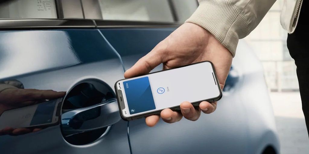 SUV điện BMW iX có hệ thống khoá smartkey chống trộm tốt nhất Thế giới, nhưng người dùng Android chỉ biết ước! ảnh 2