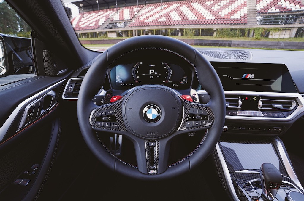 Tưởng chỉ bắt tay với hãng thời trang “cho vui”, hoá ra BMW làm M4 Competition bản đặc biệt thật! ảnh 9