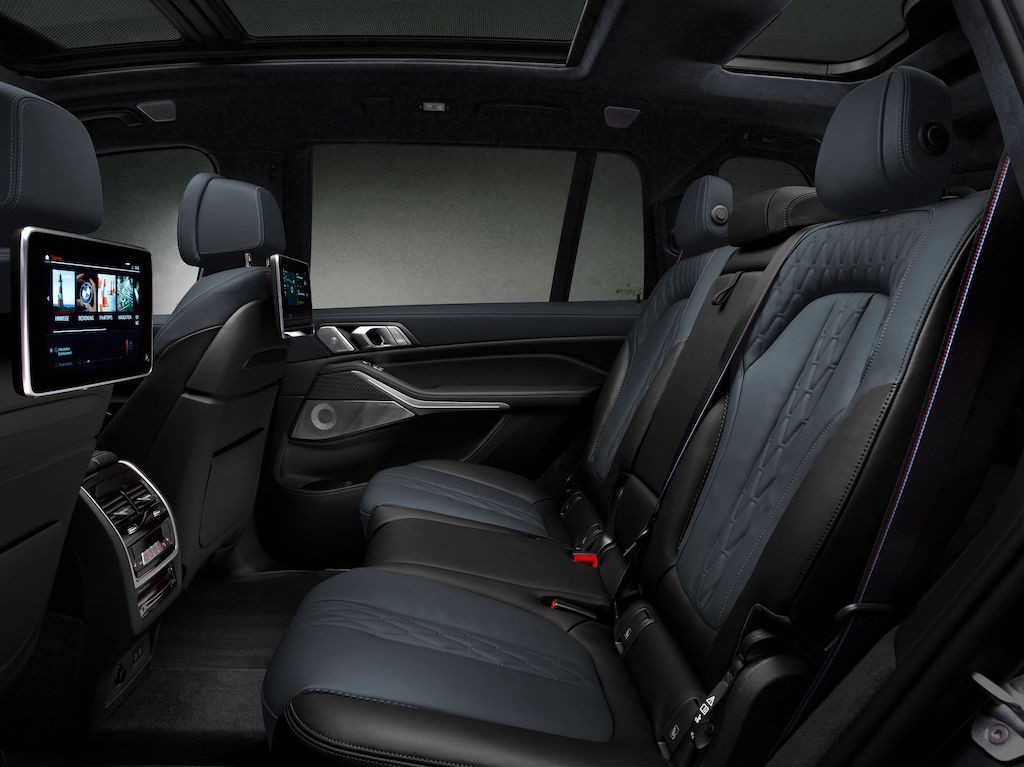 BMW X7 có bản đặc biệt mới, trông đầy vẻ “nguy hiểm” như xe của trùm mafia! ảnh 5