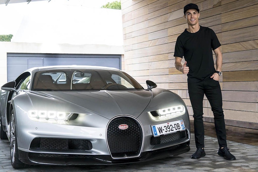 Mừng Juventus vô địch giải Serie A, Cristiano Ronaldo tự thưởng cho mình siêu xe Bugatti hơn 218 tỷ ảnh 3