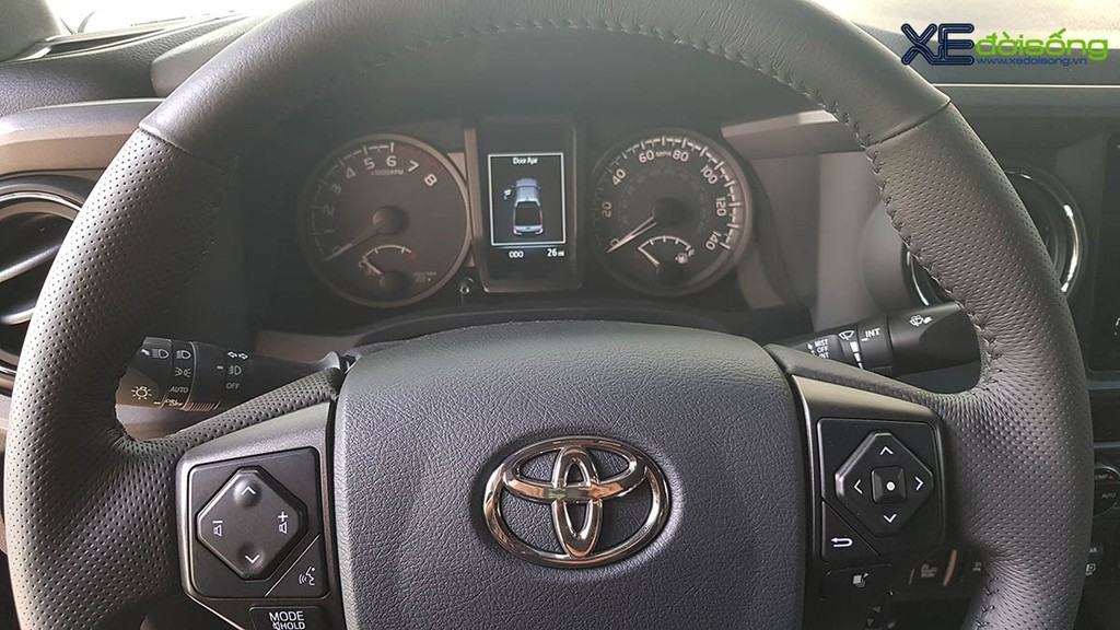 Cận cảnh Toyota Tacoma TRD Pro 2019 đầu tiên về Việt Nam ảnh 26