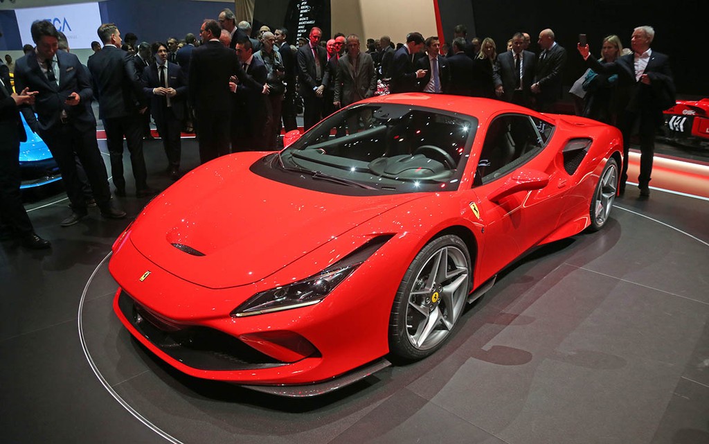 Siêu xe mới Ferrari F8 Tributo lần đầu xuất hiện trước công chúng ảnh 10
