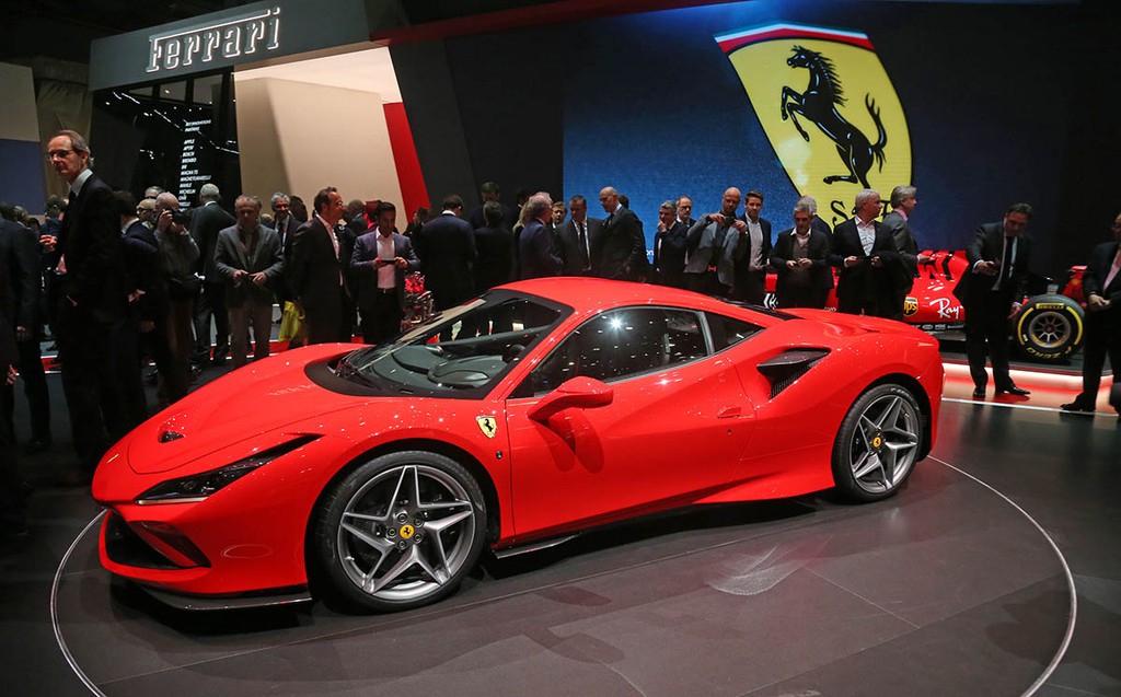 Siêu xe mới Ferrari F8 Tributo lần đầu xuất hiện trước công chúng ảnh 11