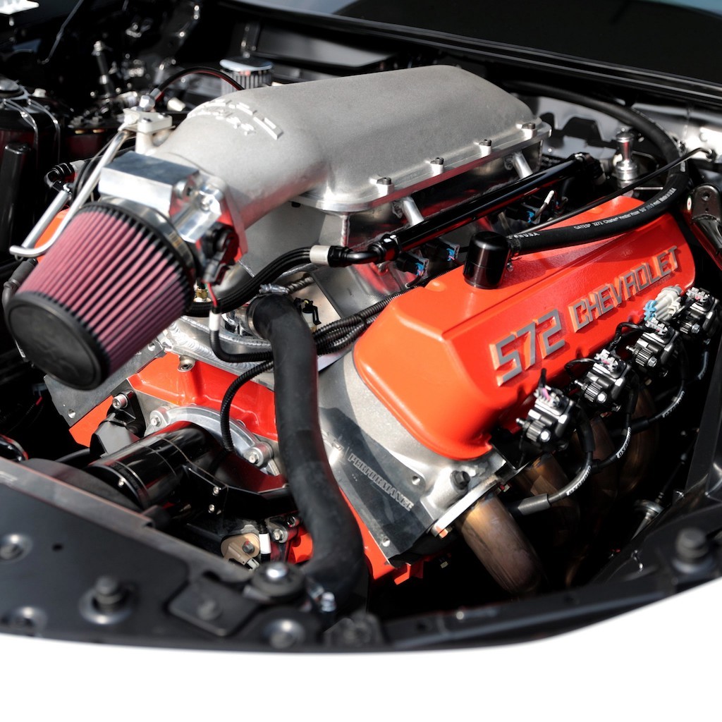 Cả Thế giới chạy đua giảm dung tích và điện hoá, Chevrolet ra xe cơ bắp Camaro động cơ “khủng” 9.4l! ảnh 2