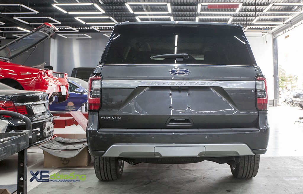 Cận cảnh SUV 8 chỗ Ford Expedition Platinum 2020 đầu tiên về Việt Nam ảnh 20