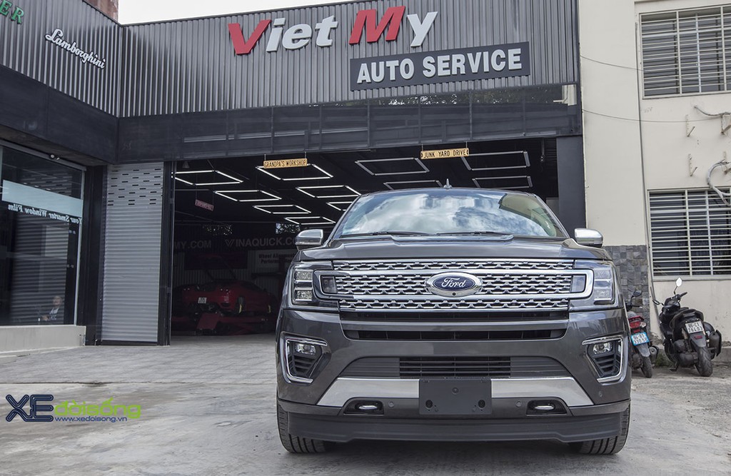 Cận cảnh SUV 8 chỗ Ford Expedition Platinum 2020 đầu tiên về Việt Nam ảnh 3