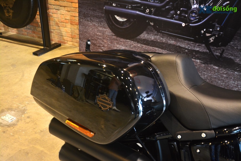 Chi tiết Harley-Davidson Low Rider ST: phiên bản touring với sức mạnh “cơ bắp” của Low Rider S ảnh 6