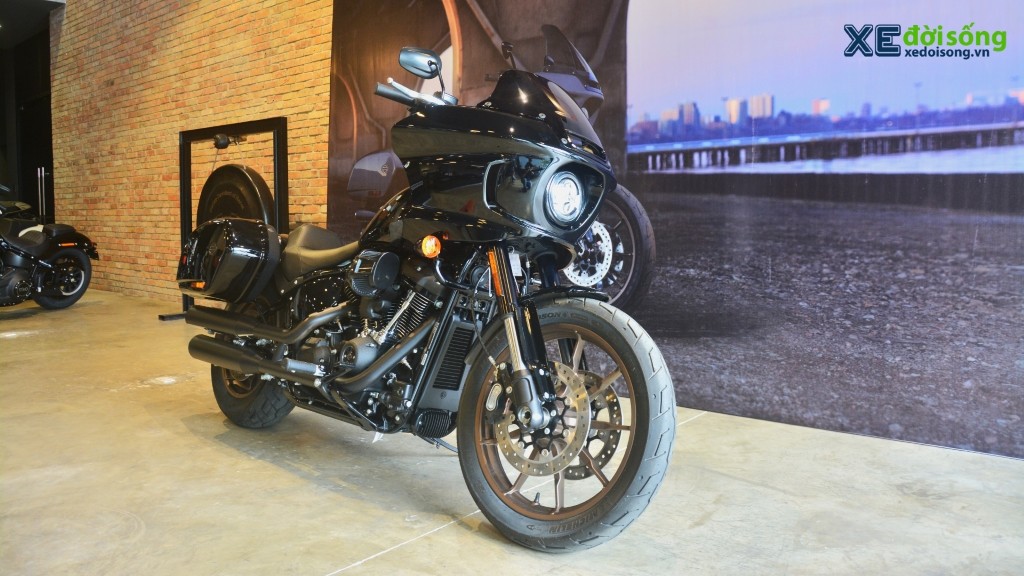 Chi tiết Harley-Davidson Low Rider ST: phiên bản touring với sức mạnh “cơ bắp” của Low Rider S ảnh 2