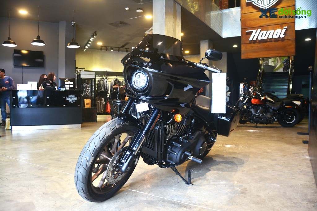 Chi tiết Harley-Davidson Low Rider ST: phiên bản touring với sức mạnh “cơ bắp” của Low Rider S ảnh 15