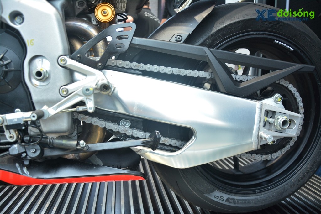 Chi tiết superbike Aprilia RSV4 Factory với giá bán 885 triệu đồng, rẻ hơn nhập khẩu tư nhân ảnh 10